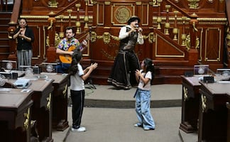 Niños y niñas toman el Congreso de CDMX; participan en una edición más de Noche de Museos
