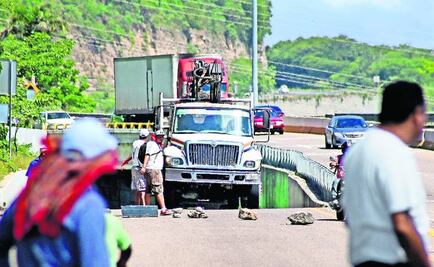 CNTE retira bloqueos de entradas a Tuxtla Gutiérrez