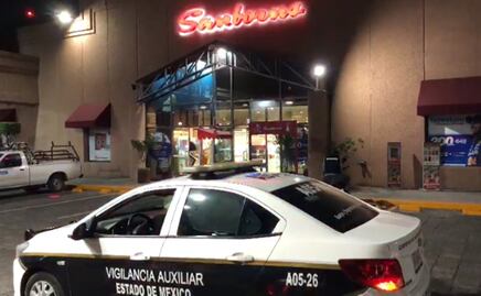 Roban 2 jóvenes joyería de Sanborns en la Venustiano Carranza