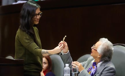 Rechazan sancionar a diputada que regaló "churro" a Sánchez Cordero