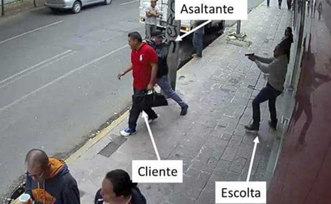 “Se presentó con su defensor de oficio, se le recabó la declaración, comentó cómo estuvieron los hechos, coincide con la versión que tenemos en las imágenes, en los videos”, dijo Edmundo Garrido.Foto: Captura de video