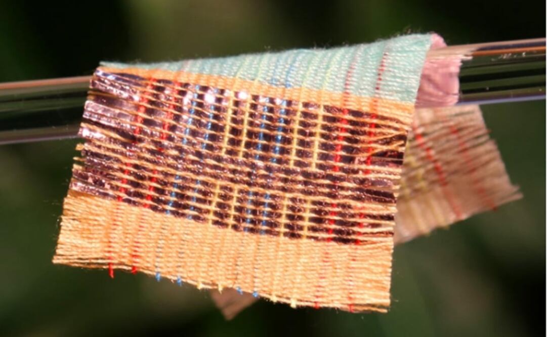 Utilizaron una tela del tamaño de una hoja de papel y la ataron a una varilla para un experimento. (FOTO: GEORGIA TECH)