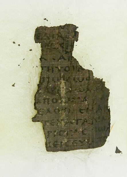 Someten pergaminos de hace 2 mil años a luz más fuerte que el sol