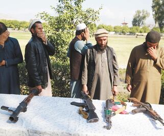 Afganistán busca alto el fuego “completo”