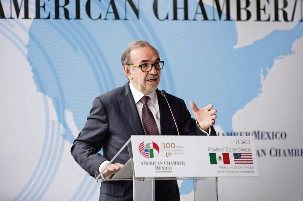 El embajador de México en EU, Carlos Sada, durante su participacion en el Foro Político y Económico que organizó la American Chamber en la CDMX (ALEJANDRO ACOSTA. EL UNIVERSAL)