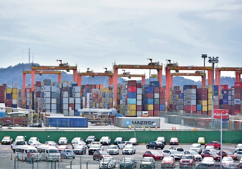 Exportaciones mexicanas tienen un retroceso anual de 1.0%. Foto: Archivo El Universal