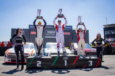 Everardo Fonseca gana primer carrera de NASCAR Trucks México 2026