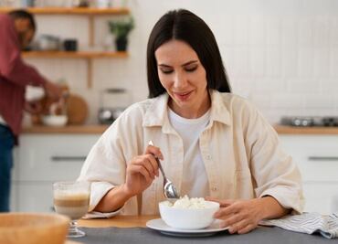 El hábito que debes modificar porque produce un daño irreparable en la salud, según científicos