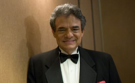 Esposo de "Sarita" publica fotos inéditas de José José