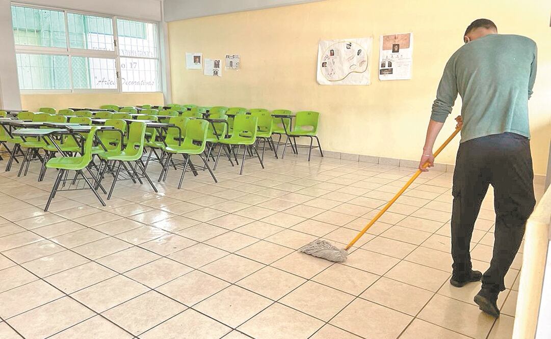 Diariamente deberá realizarse la limpieza de las instalaciones de las escuelas públicas y privadas. Foto: ESPECIAL