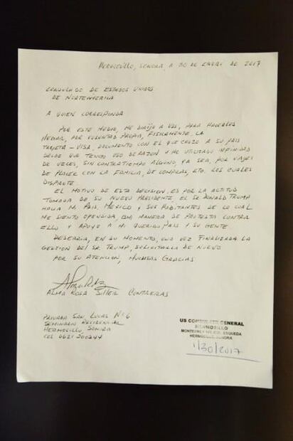 Sonorense regresa visa de EU por políticas de Trump