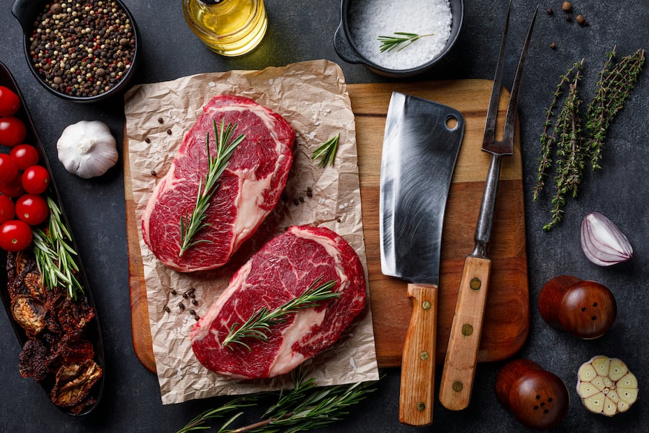 Acompaña el rib eye con verduras asadas o una ensalada. Foto: Unsplash