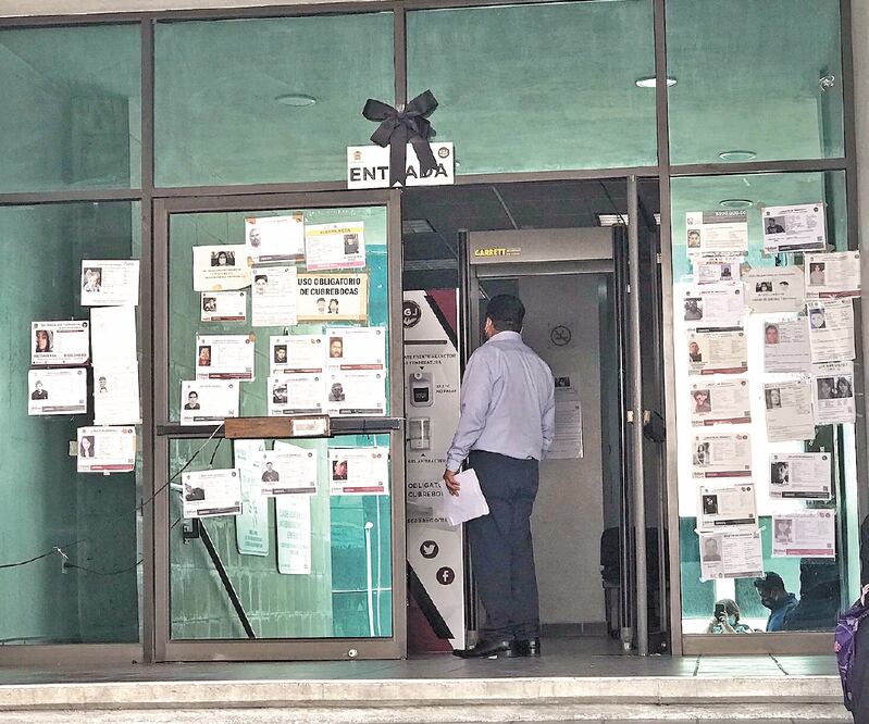 Con las muestras que tomó la FGJEM se realizarán estudios de genética para ver si hay compatibilidad. Foto: REBECA JIMÉNEZ. EL UNIVERSAL