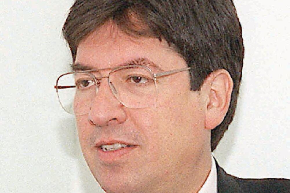 En la foto Gabriel Székely Director de la Anatel (Especial)