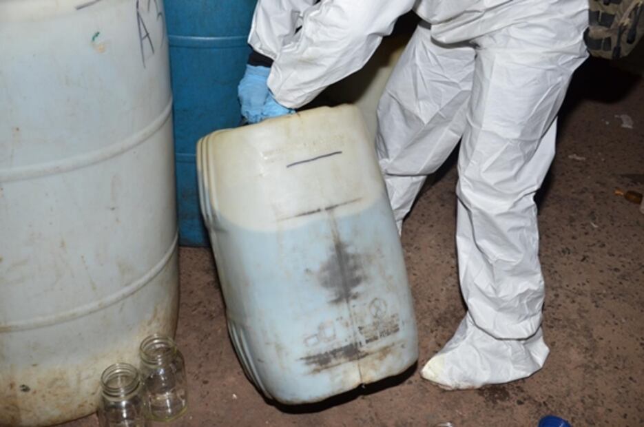 Decomisan 2 mil 500 litros de combustible de presunta “ordeña” en Coahuila