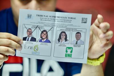 Fiscalía de Guatemala acusa de 2 delitos a funcionario del Tribunal Supremo Electoral