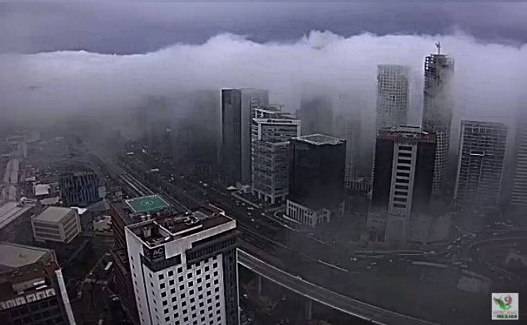 Banco de niebla consumiendo Santa Fe Foto: Webcams