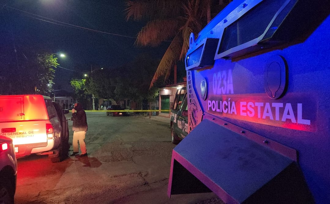 Al presentarse elementos de la Policía Estatal Preventiva confirmaron que las tres personas del sexo masculino habían muerto. Foto: Especial