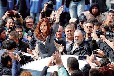 Fernández de Kirchner declara por megaestafa