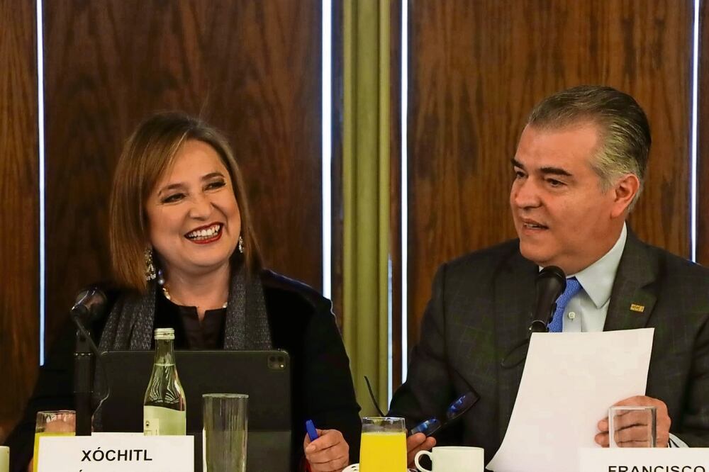 La coordinadora del Frente Amplio por México, Xóchitl Gálvez Ruiz, dijo que ella, como empresaria, es parte del sector, al reunirse con representantes de la iniciativa privada para plantearles una estrategia diferente que impulse a México al desarrollo. Foto: Especial