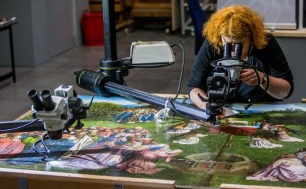 La obra "La adoración del místico cordero" revela su aspecto original