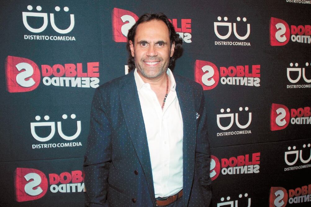 El director asegura que está contento en Televisa, donde ha escalado por su trabajo. Foto: CLASOS