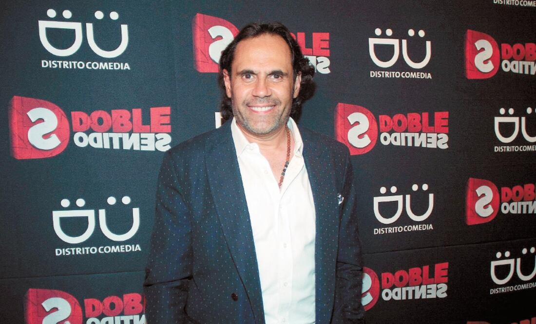 El director asegura que está contento en Televisa, donde ha escalado por su trabajo. Foto: CLASOS