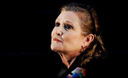 Carrie Fisher se encuentra "estable", informa Debbie Reynolds