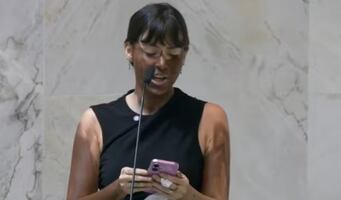 VIDEO: Diputada realiza "blackface" como protesta contra personas trans en Brasil; surgen cuestionamientos por financiamiento racial