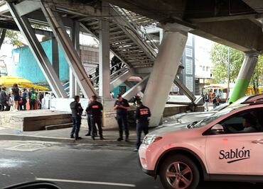 Hombre se arroja de puente vehicular en Iztapalapa y sobrevive