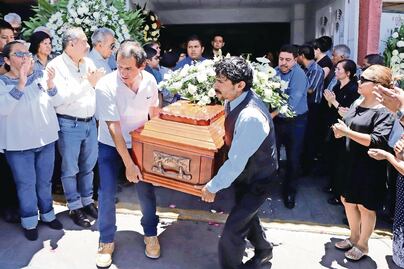 En Puebla, despiden a candidata y regidora asesinadas