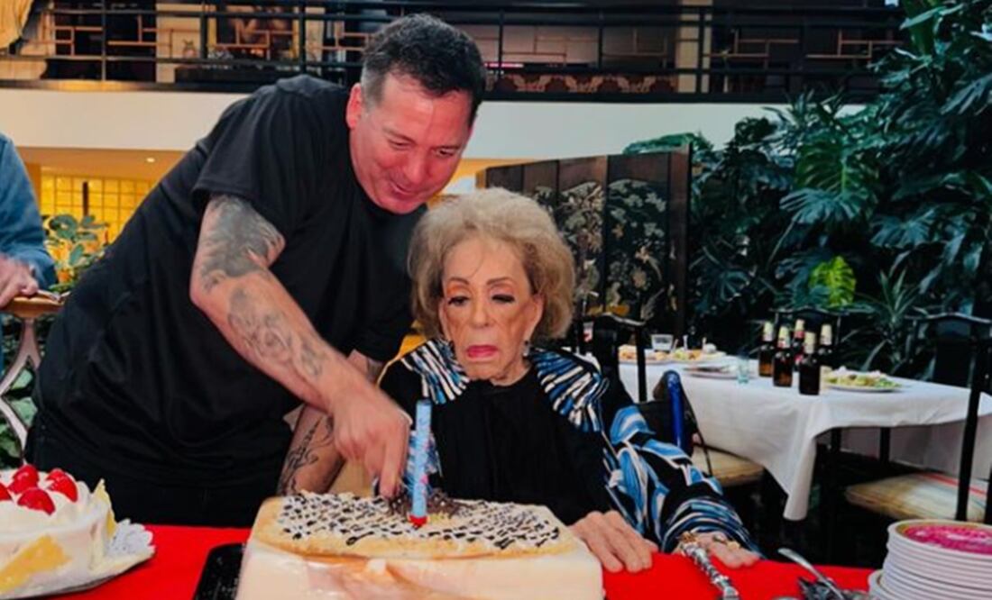 Silvia Pinal reaparece en redes con su hijo Luis Enrique.