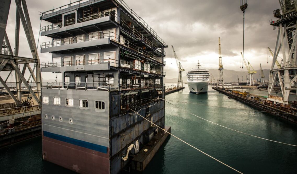  Se hizo una donación en Chaina (Creta) del mobiliario en excelente estado a hospitales, orfanatos, escuelas y otras instituciones antes de la disivsión.(Foto: Cortesía Silversea)