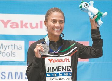 Obligan a Conade a respetar beca de clavadista Adriana Jiménez