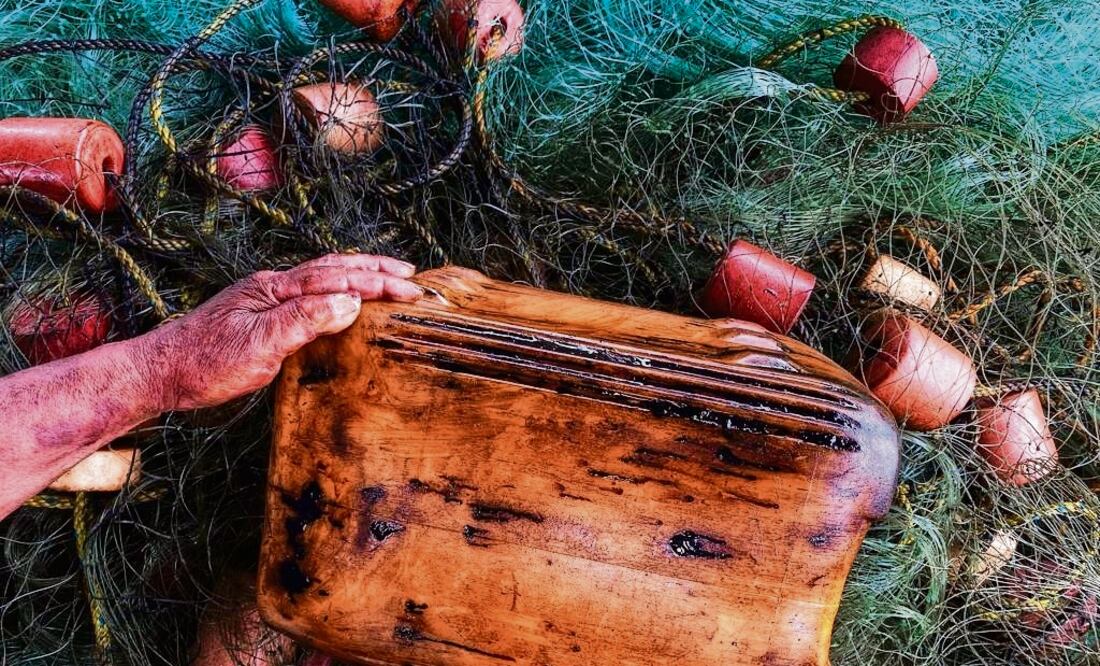 El chapopote proviene del derrame en la plataforma de Campeche. Foto: Luma López / El Universal