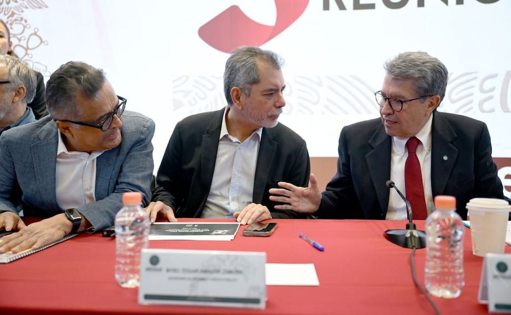 Edgar Amador Zamora, secretario de Hacienda y Crédito Público, durante la reunión plenaria de Morena en la Cámara de Diputados. Foto: Especial