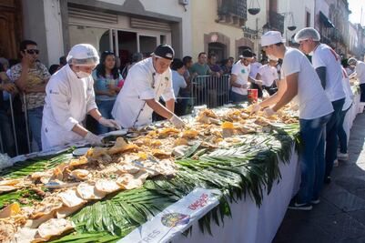 Así se hizo el taco de carnitas más grande del mundo, en Querétaro
