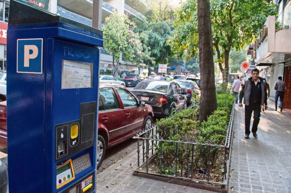 El nuevo reglamento no tiene efecto en los permisos actuales que tengan los vecinos, por lo que éstos son válidos hasta que culmine su vigencia (ARCHIVO EL UNIVERSAL)