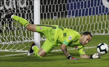 Ospina abandona la concentración de Colombia