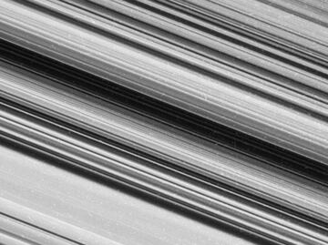 Muestran imagen de los anillos de Saturno