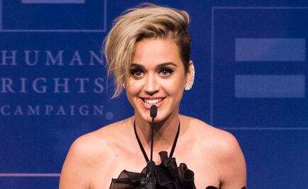Katy Perry menciona a Obama en broma y la critican  