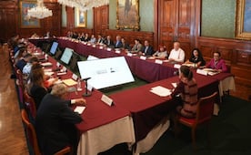 Sheinbaum recibe en Palacio Nacional a gobernadores; supervisan avances del IMSS Bienestar
