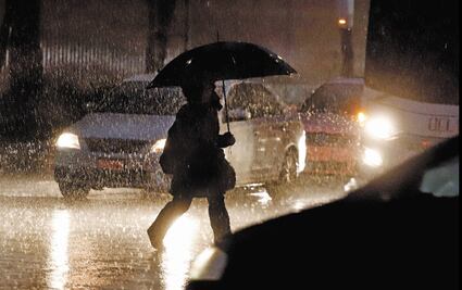 Activan alerta amarilla en seis alcaldías por fuertes lluvias en la CDMX