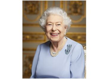 Retrato de la reina Isabel II nunca antes visto es difundido por el Palacio de Buckingham