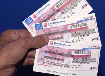 Acuerdan otorgar vales de fin de año por 13 mil 300 pesos a trabajadores del Estado