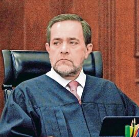 Ministro se declara impedido para resolver impugnación
