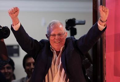 Kuczynski gana reñida elección presidencial de Perú