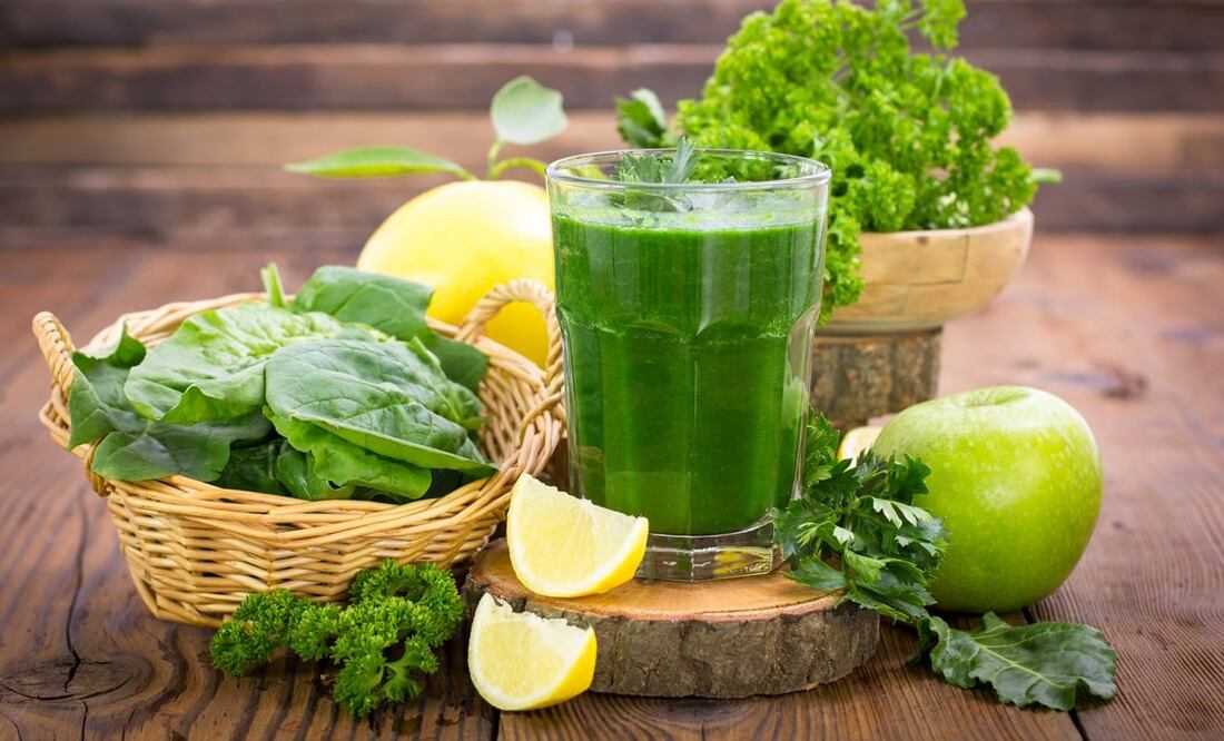Descubre qué enfermedades puedes prevenir si tomas jugo verde. Foto: iStock