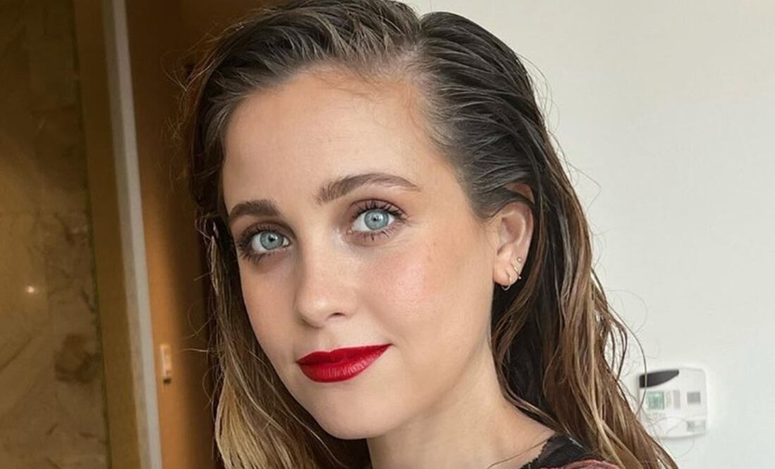 Además de actuar, Natasha ha incursionado en la música, grabando discos con el elenco de "De pocas, pocas pulgas" y siendo parte del grupo Eme 15 relacionado con "Miss XV".