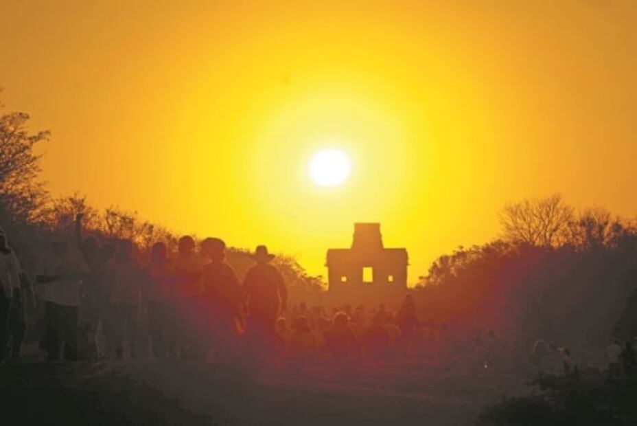 El gran evento astronómico de 2023: Un eclipse solar